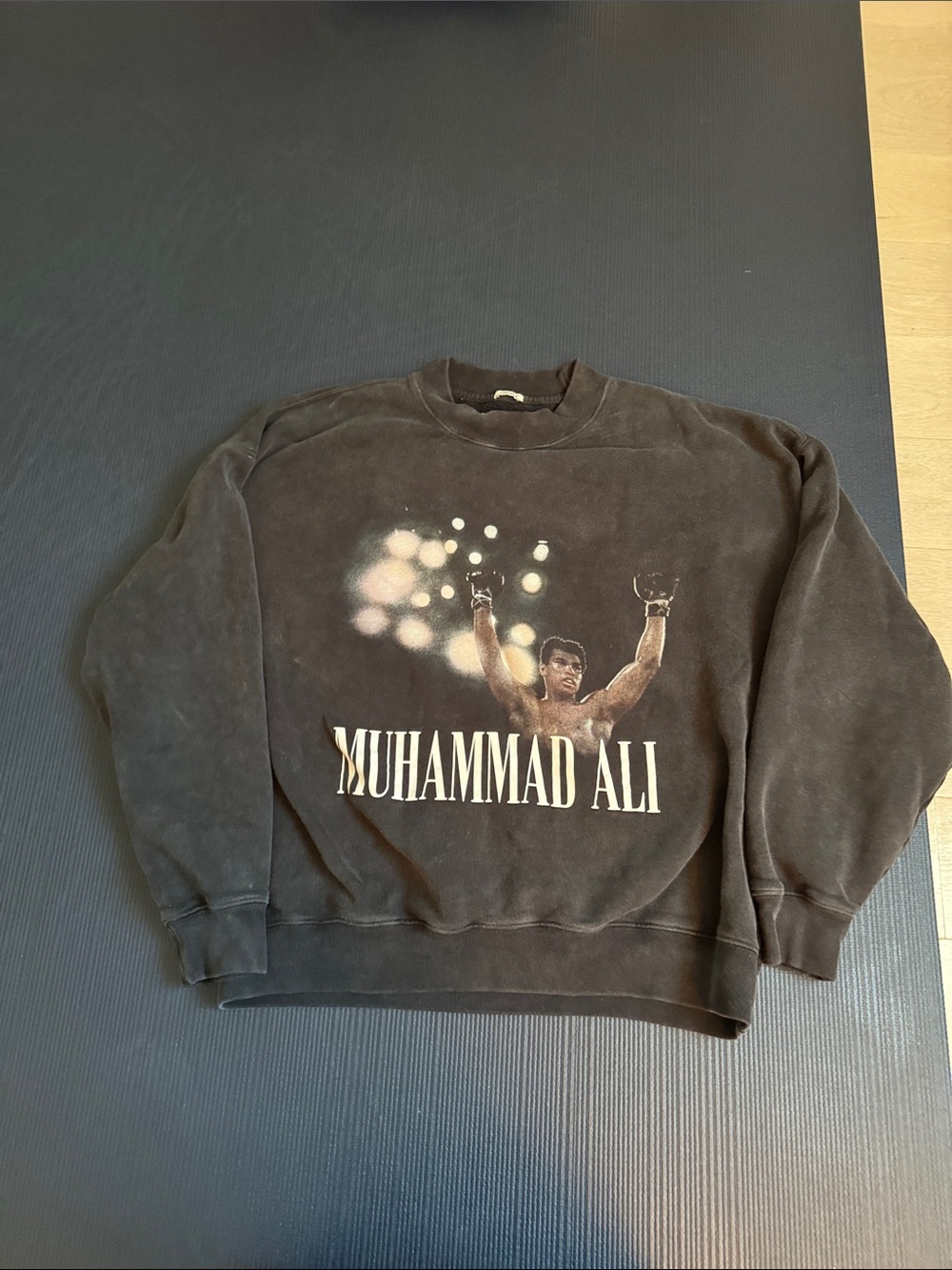 Abercrombie & Fitch Black Graphic Crewneck Sweatshirt